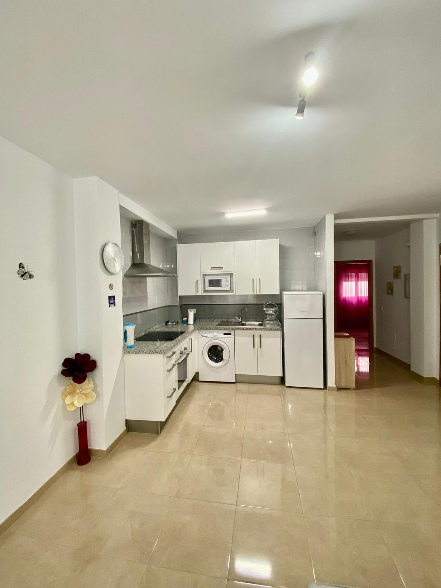 “Smile Nerja” Chic Apartment With Wifi, 4 Guests Exterior photo